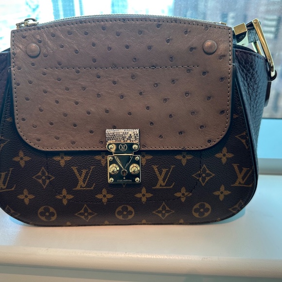 Louis Vuitton Monogram Majestueux Shoulder Bag - Picture 2 of 16